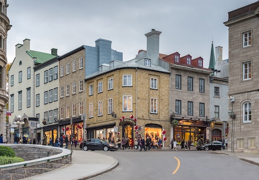 Snow-covered cobblestone street in Old Québec