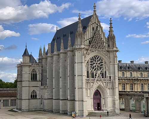 Sainte-Chapelle – A Gothic Jewel of Light and Color