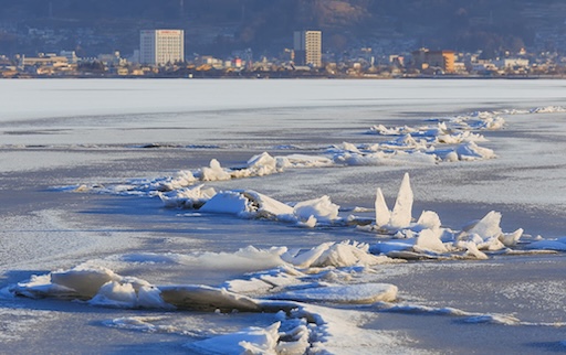 Omiwatari cracks across frozen Lake Suwa