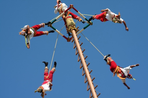 Voladores de Papantla spinning from pole